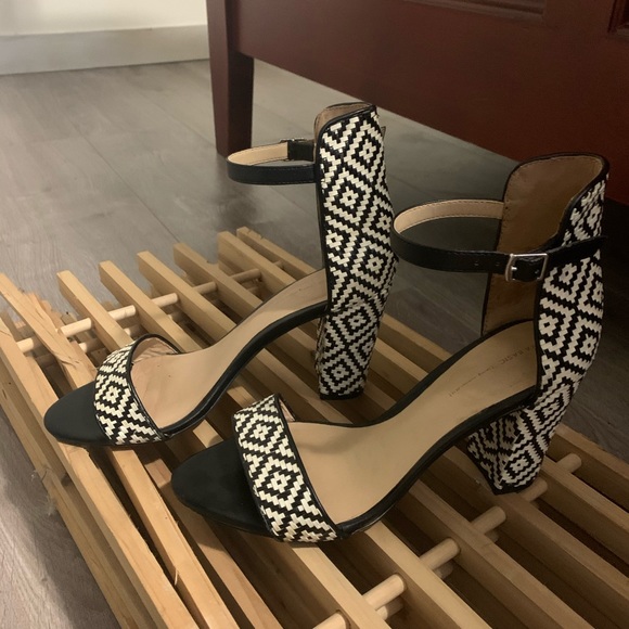 Zara strappy heeled shoe - Picture 2 of 4